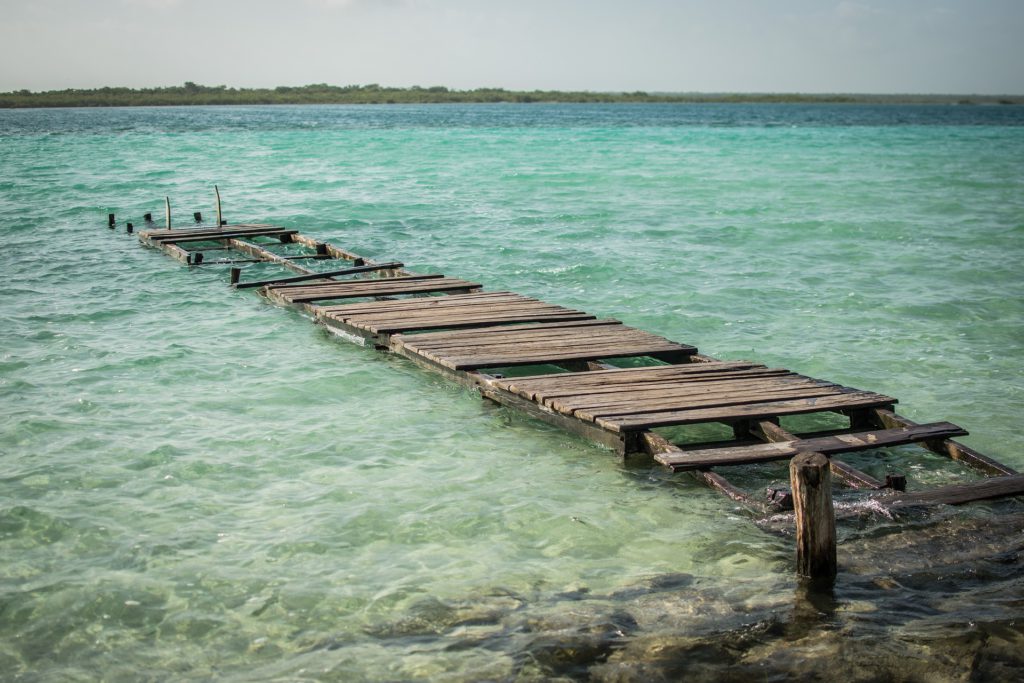 bacalar-lagoon