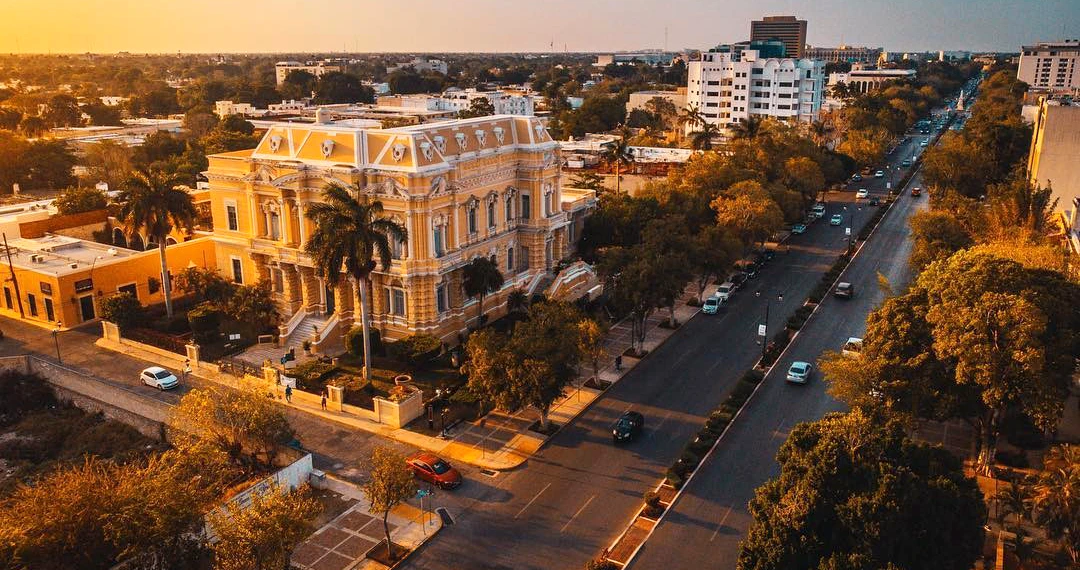 main avenue Paseo Montejo